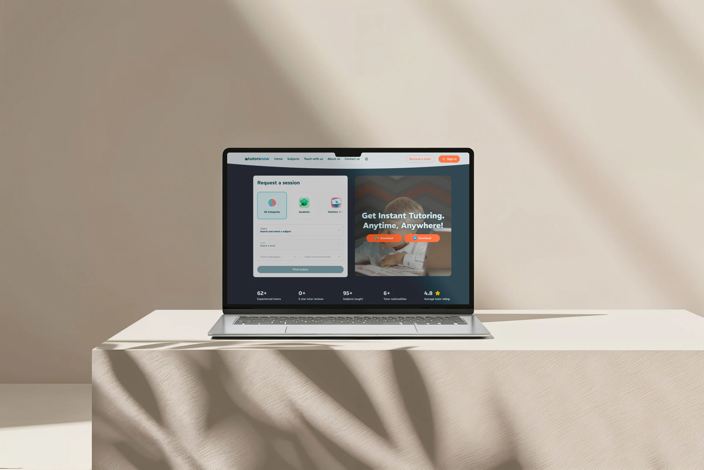 منصة Tutorsnow للدروس الخصوصية على شاشة حاسوب محمول